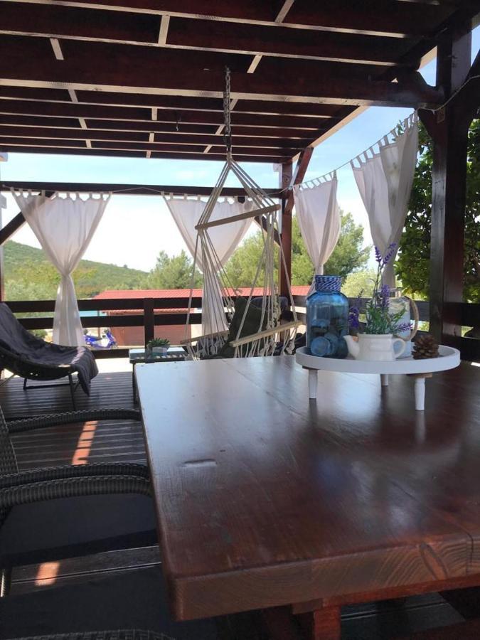 Mobile Home Tomic Tisno Exterior foto
