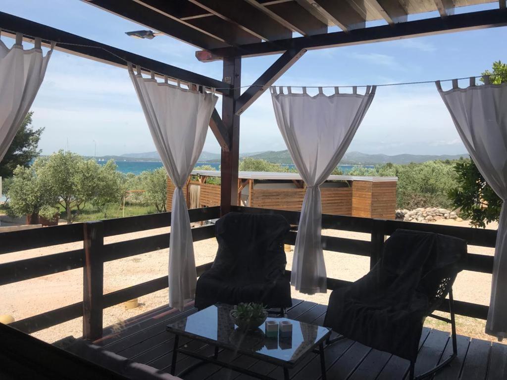 Mobile Home Tomic Tisno Exterior foto