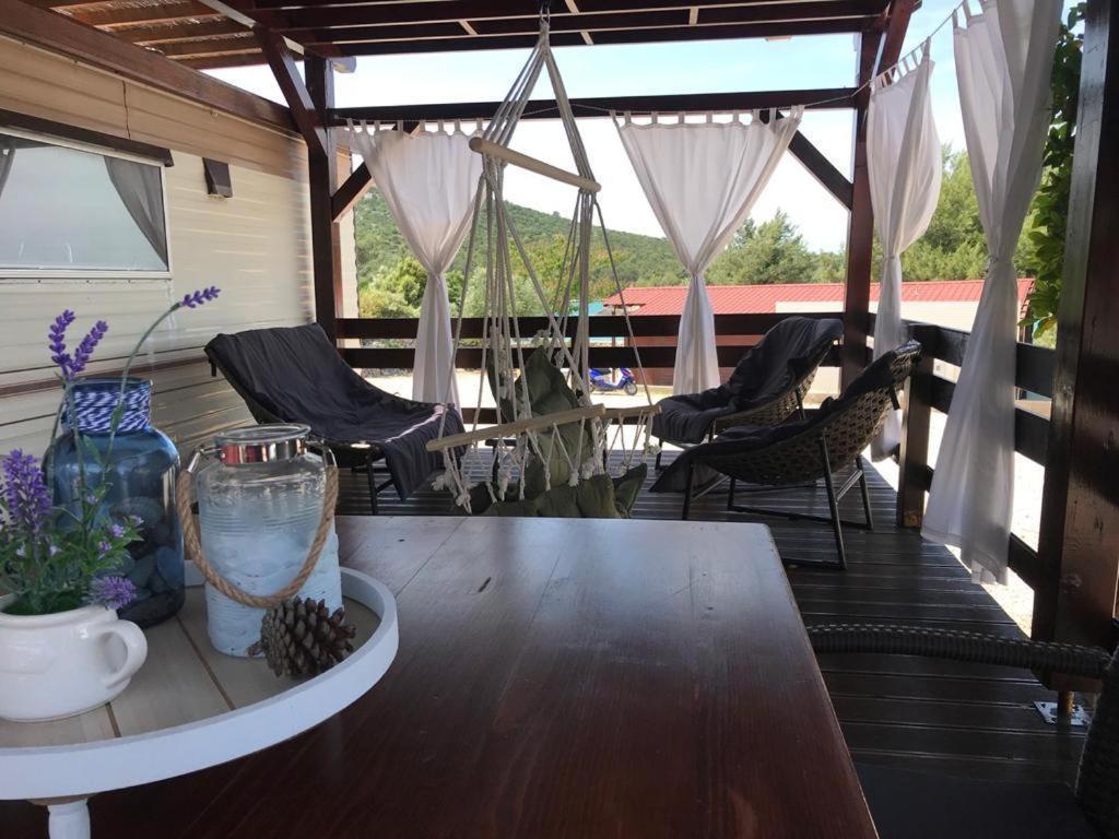 Mobile Home Tomic Tisno Exterior foto