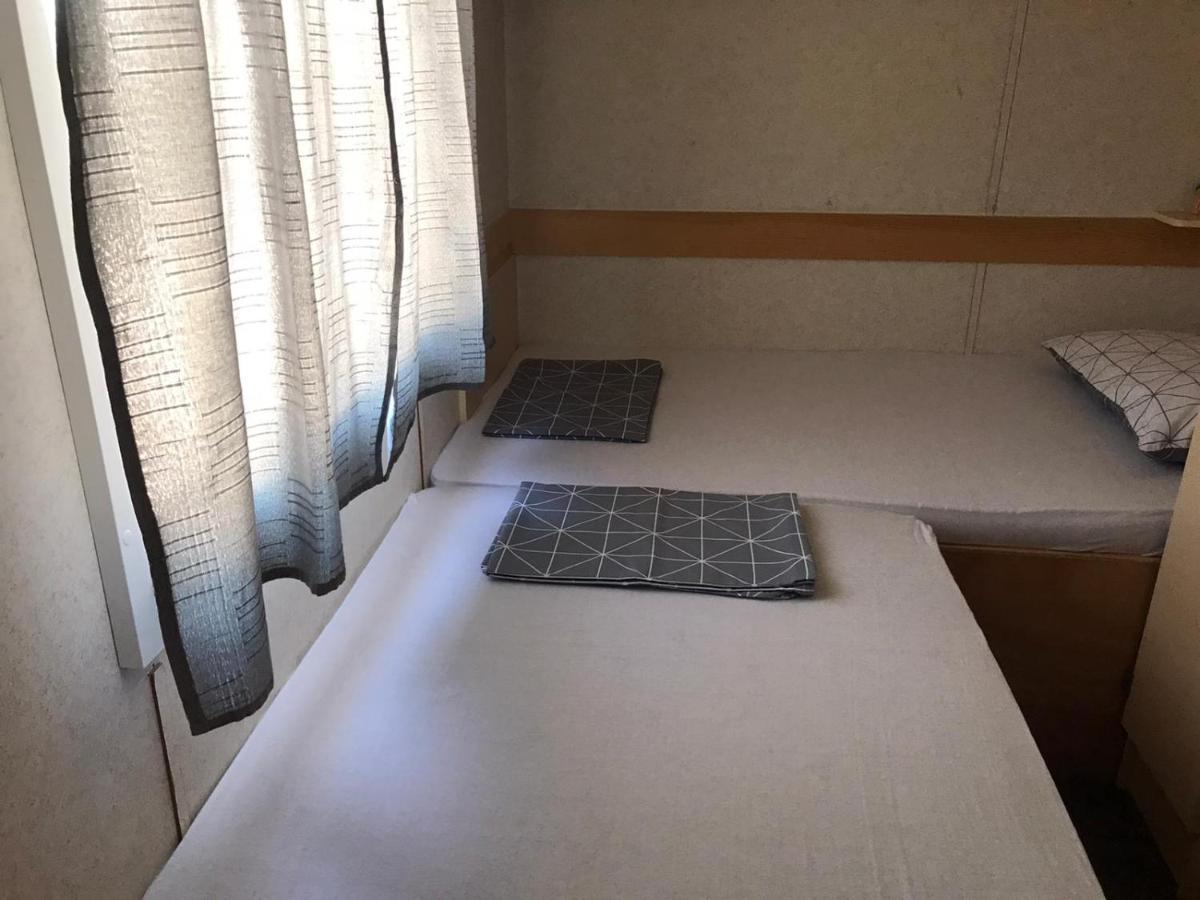 Mobile Home Tomic Tisno Exterior foto